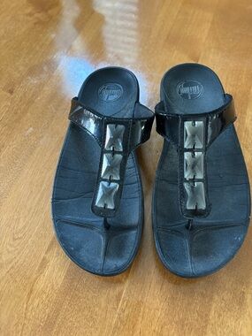 FitFlop Black Patent Thong Sandals with Crystal Pyramid Embellishments